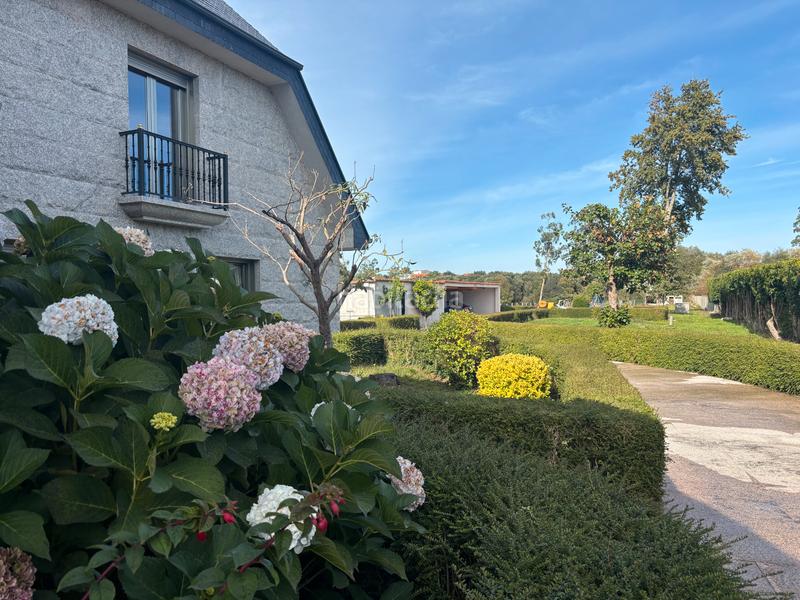 Foto 321c6638-9061-437a-8f24-65ab71db5f23. Chalet  en venta en Campus Norte - San Caetano Santiago de Compostela