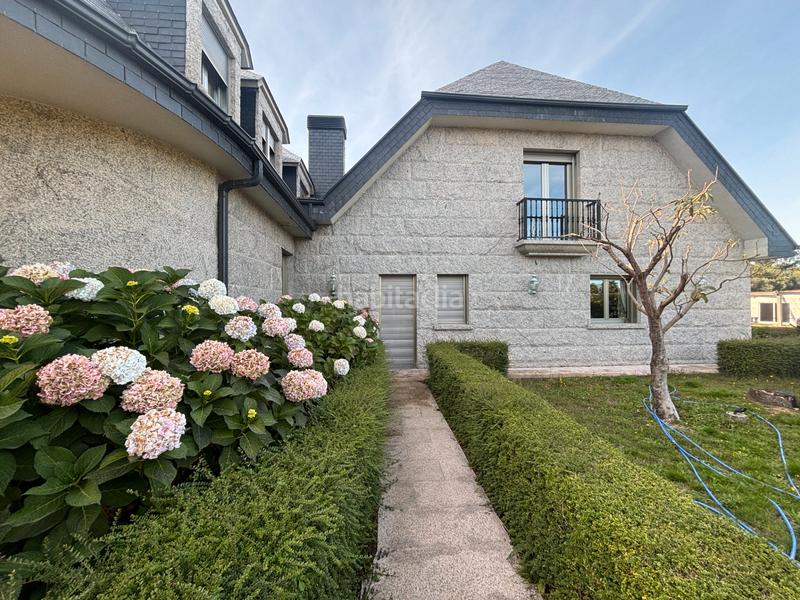 Foto 4c97503f-1500-4dec-ae68-cd900451db2b. Chalet  en venta en Campus Norte - San Caetano Santiago de Compostela