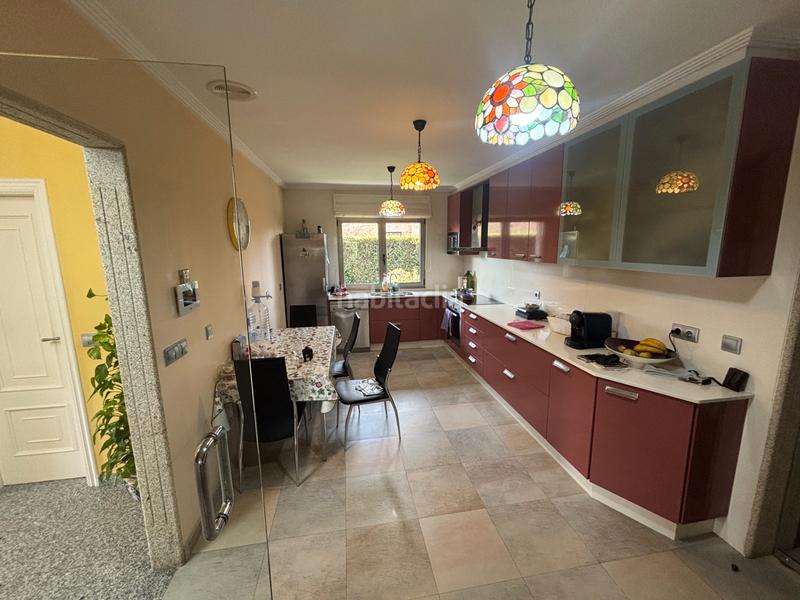 Foto 75db4c9b-72cb-4a24-97b2-b788464ca507. Chalet  en venta en Campus Norte - San Caetano Santiago de Compostela