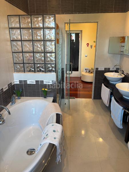 Foto 9d1d7918-8a11-4454-ab7f-d5e0b84d092b. Chalet  en venta en Campus Norte - San Caetano Santiago de Compostela