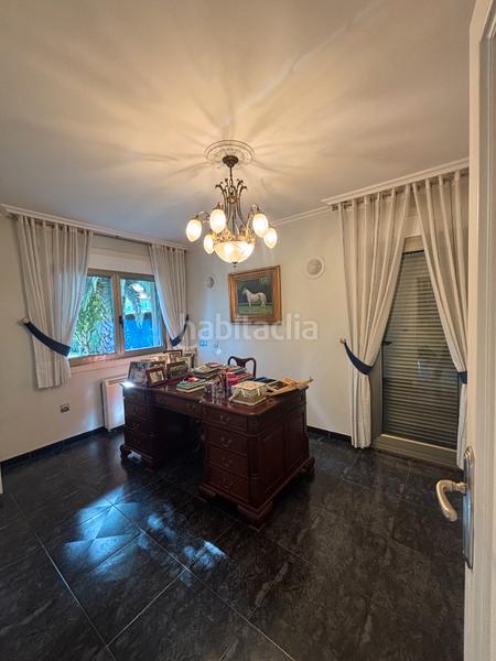 Foto ee1e669f-9d96-40af-a944-86cf1ba36901. Chalet  en venta en Campus Norte - San Caetano Santiago de Compostela