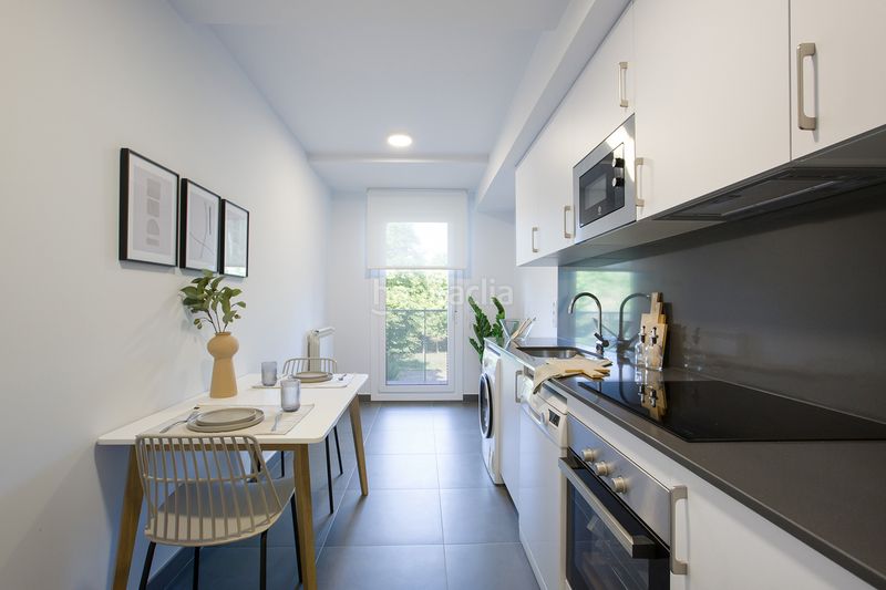 Foto ec4b65a9-f5b2-4ea8-af47-8b2e0348f304. Appartamento 95m<sup>2</sup> in avenida de olarizu 0 in Adurtza Vitoria - Gasteiz