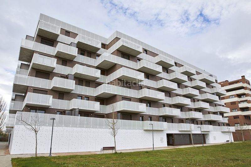 Foto 5c9d56ef-ffab-4992-9d97-dceb84f055e7. Flat 123m<sup>2</sup> in avenida de olarizu 0 in Adurtza Vitoria - Gasteiz