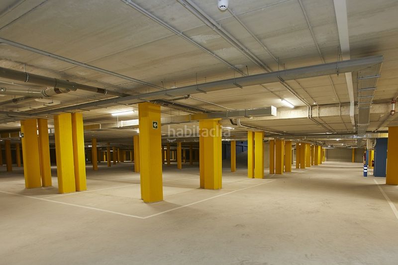 Foto 9d499c97-fe9c-4f8e-90da-747f73175afb. Autoparkplatz 25m<sup>2</sup> in avenida de olarizu 0 in Adurtza Vitoria - Gasteiz