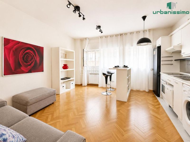 Foto 40b5e4f4-2f77-44d9-b89f-b371561f9773. Apartament amb calefacció a Valdeacederas Madrid