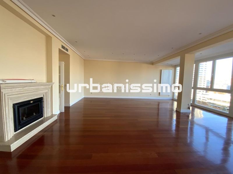 Foto 563ee472-cfc0-426d-8924-2ce1808bd124. Rent flat with heating in Castillejos-Cuzco Madrid