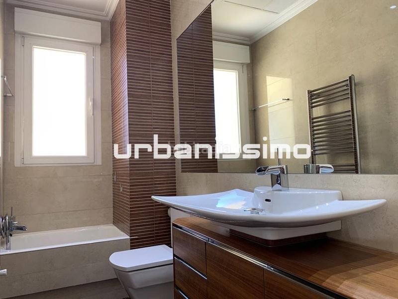 Foto c107a725-3583-41b0-a90e-94c749956bd0. Rent flat with heating in Castillejos-Cuzco Madrid