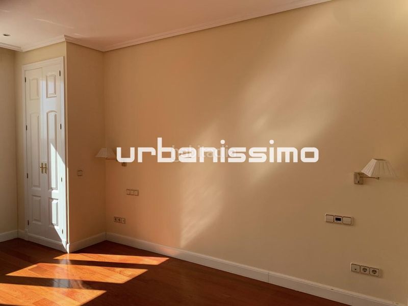 Foto c7ed16c3-9761-4818-814c-a59c745c7f3a. Rent flat with heating in Castillejos-Cuzco Madrid