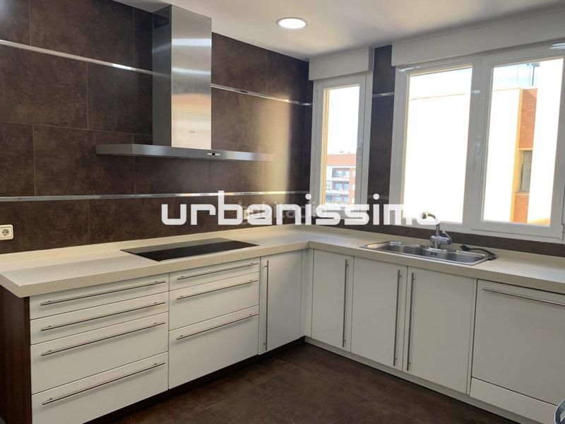 Foto dcfa2b05-b067-46c2-9ffb-7d207721d673. Rent flat with heating in Castillejos-Cuzco Madrid
