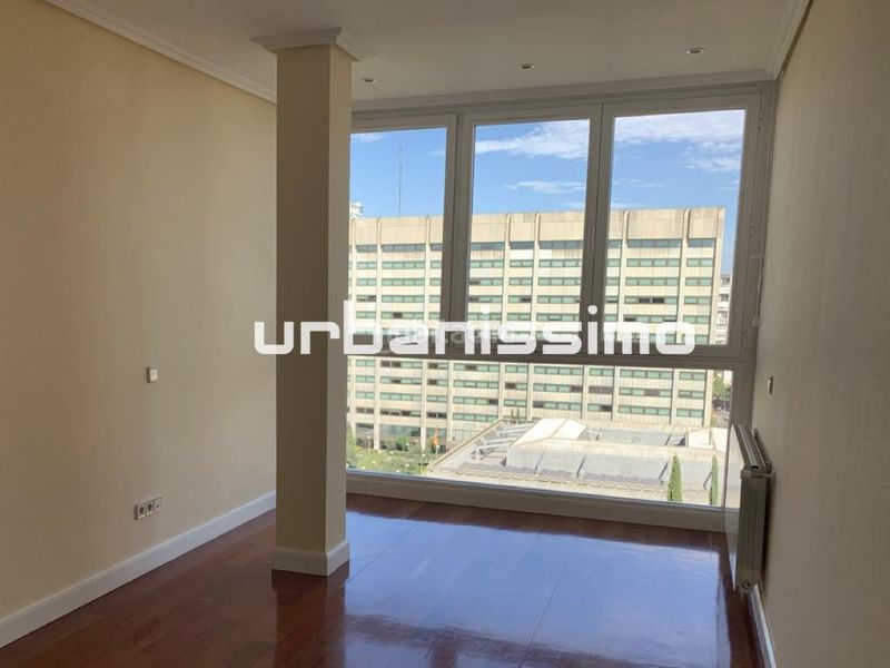 Foto f58b2683-856d-43b5-8f31-74a0db9883c5. Rent flat with heating in Castillejos-Cuzco Madrid