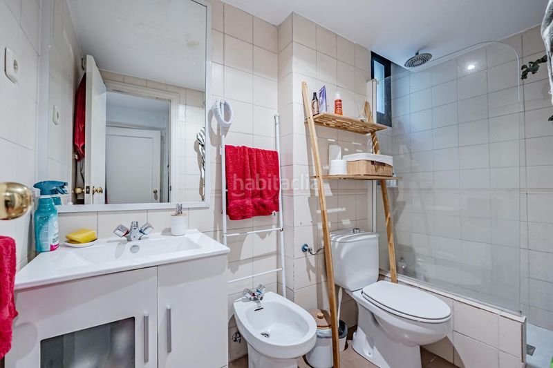 Foto 24141196-19b4-4e49-b5f5-9d8a9c1eb2a0. Casa aparellada amb calefacció piscina a Mirasierra Madrid