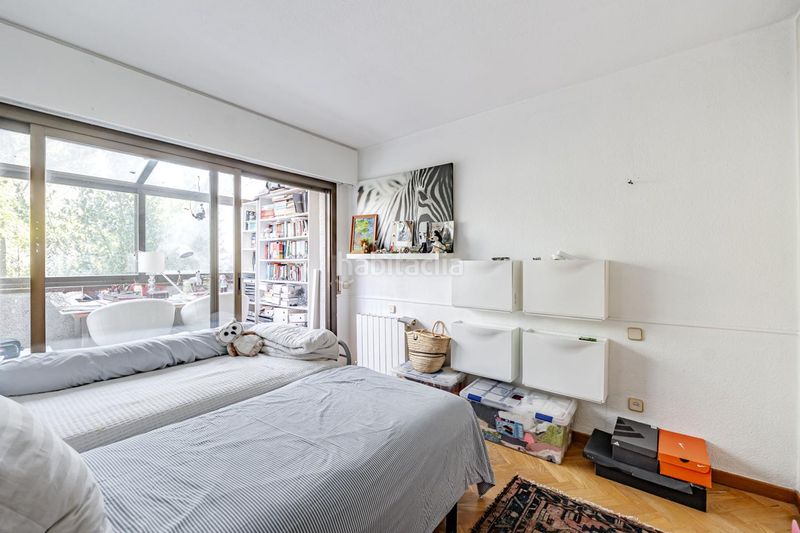 Foto 3642291e-b3da-4971-966f-cdac20468530. Casa aparellada amb calefacció piscina a Mirasierra Madrid