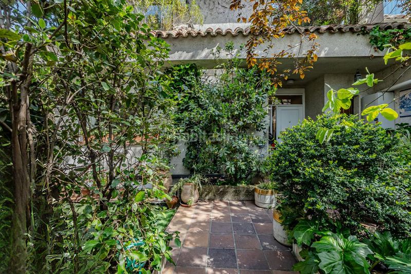 Foto 446eb8d0-2ffa-4ce5-ad18-19e1eed7963f. Casa aparellada amb calefacció piscina a Mirasierra Madrid