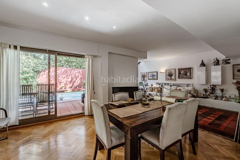 Foto 87f3b40d-4272-4e4f-9d32-96f54ff96353. Casa aparellada amb calefacció piscina a Mirasierra Madrid