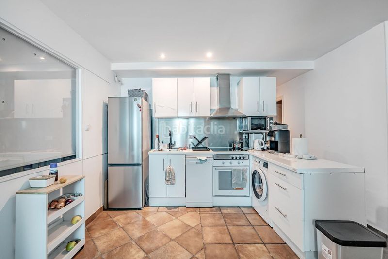 Foto 94204309-7029-4c88-bd1a-959dfb417394. Casa aparellada amb calefacció piscina a Mirasierra Madrid