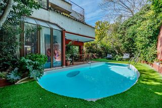 Casa bifamiliare  Del cerro del castañar. Mirasierra  pareado con piscina privada