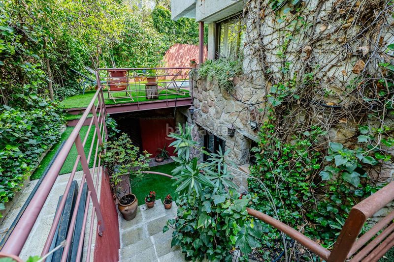 Foto eebaacaa-a827-49df-a4bb-3e67a8fbe042. Casa aparellada amb calefacció piscina a Mirasierra Madrid