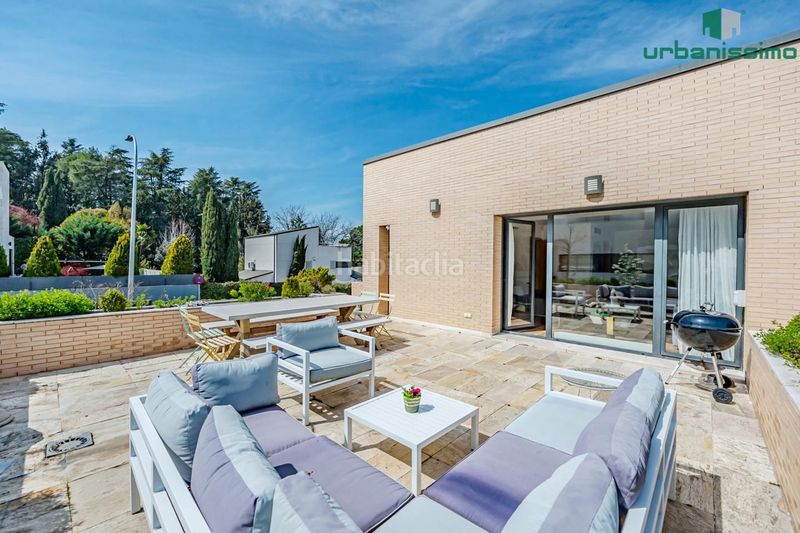 Foto 18184833-4e03-4aae-ae08-269698adec02. Casa aparellada amb calefacció piscina a Valdemarín Madrid