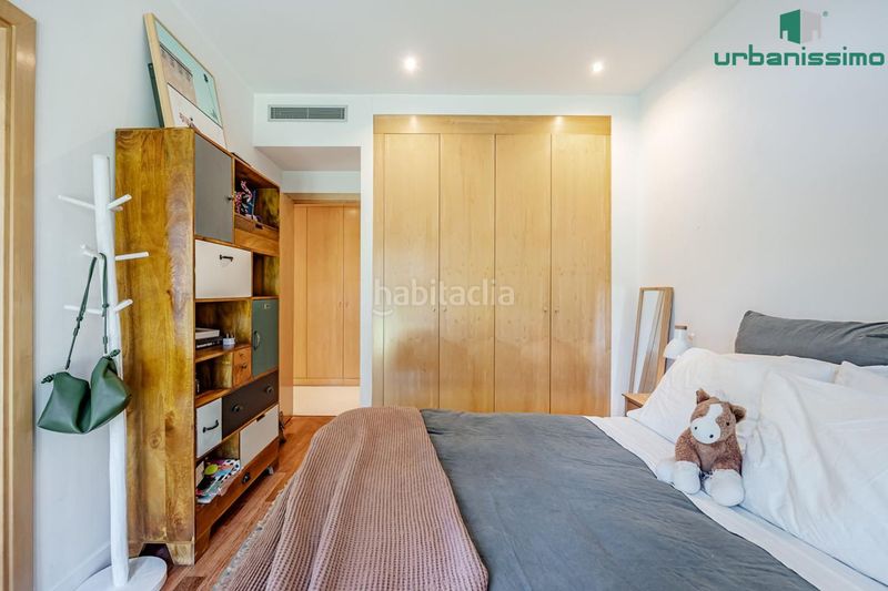 Foto afa7fbe7-4a0a-4bcd-a23f-e945f622966c. Casa aparellada amb calefacció piscina a Valdemarín Madrid