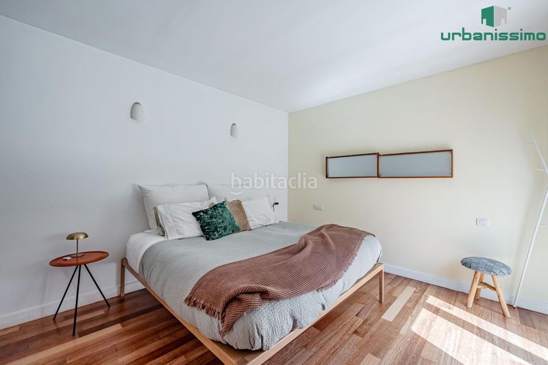 Foto fab0cfe6-d9da-4fcb-9cef-e636b4b278d8. Casa aparellada amb calefacció piscina a Valdemarín Madrid