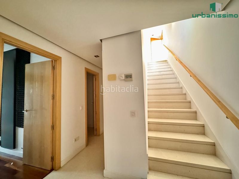 Foto 4e07aa85-309f-4466-97e7-b73b5f89c55e. Casa aparellada amb calefacció aparcament piscina a Madrid