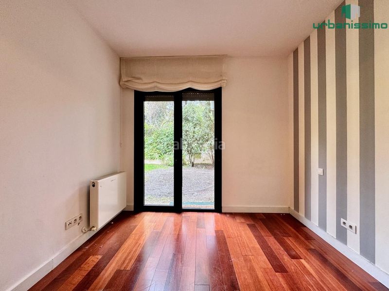 Foto a2ede38c-2144-4e93-bcb5-3bcbb338e8f8. Casa aparellada amb calefacció aparcament piscina a Madrid