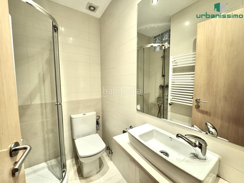 Foto e17a7d49-ac60-4085-b808-5bd5795f8082. Casa aparellada amb calefacció aparcament piscina a Madrid