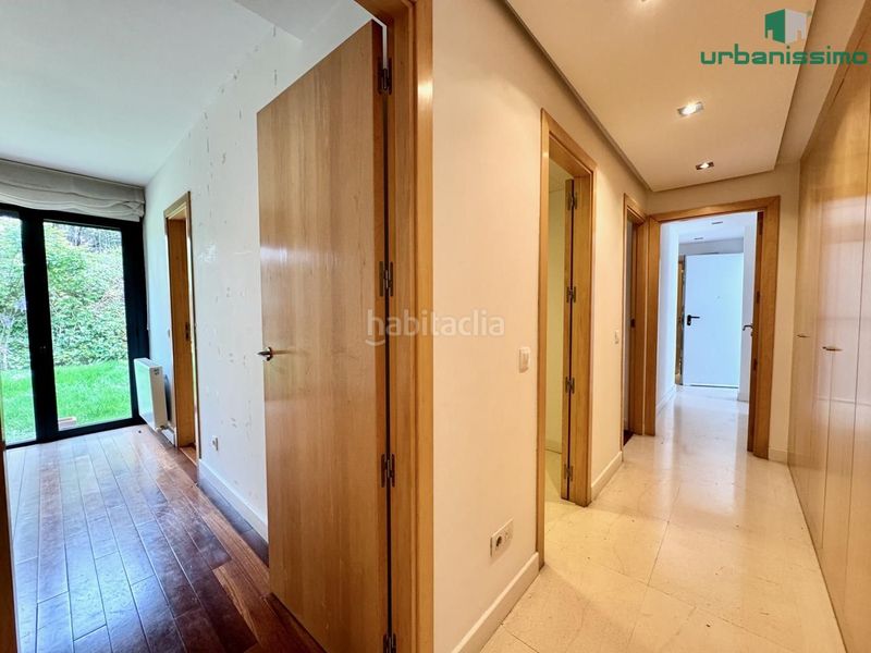 Foto f3919fa0-c223-4056-9d1a-e7b8a813777f. Casa aparellada amb calefacció aparcament piscina a Madrid