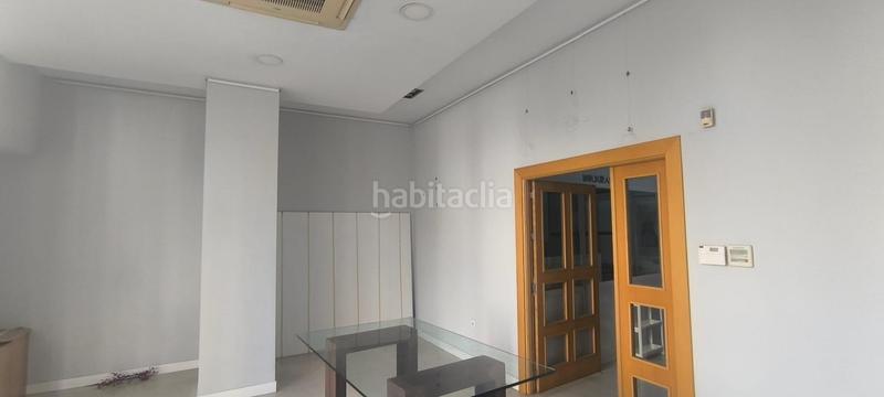 Foto e07a9012-e171-4e51-9a8c-6e8de2cbe598. Local comercial a Hispanidad - Vivar Téllez Vélez - Málaga