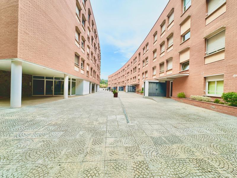 Foto 76d99606-1f08-43cb-adf8-ae1be9440c18. Àtic amb calefacció aparcament piscina a Molins de Rei