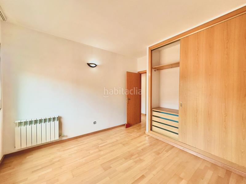 Foto bf7ab426-a3cb-4a5d-9eb7-449d99cd0011. Àtic amb calefacció aparcament piscina a Molins de Rei