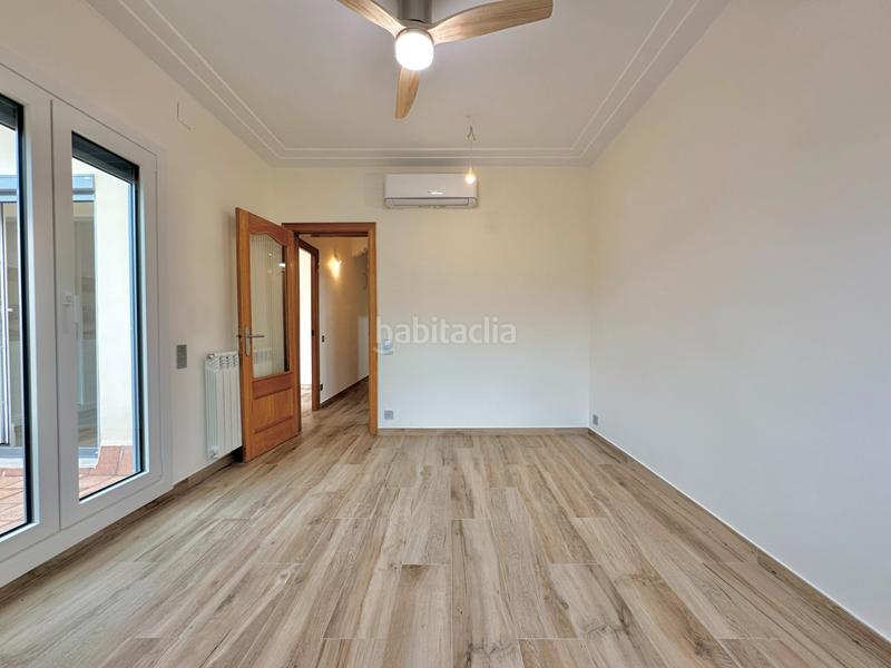 Foto 1f4144ed-6751-4f90-8033-472adfa50d70. Piso descubre la vida en la cima: ático de lujo con terraza en les corts en Barcelona