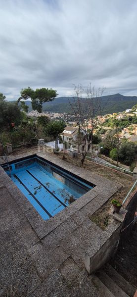 Foto af16b8f7-04e6-4b00-b258-440e82ec099d. Terreny residencial a Torrelles de Llobregat