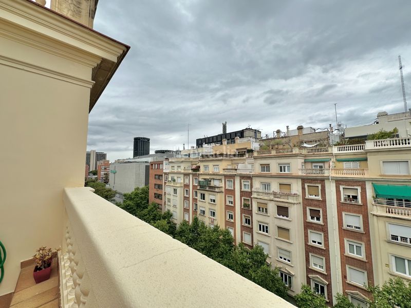 Foto e1fc2717-ddcd-484e-ae61-90be795fe9b3. Àtic amb calefacció a Barri de les Corts Barcelona