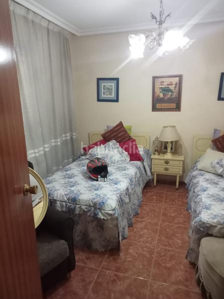 Foto b57b5575-ed36-4397-88f7-edbc7bd271e4. House in Carretera de Córdoba - Libertad Puertollano