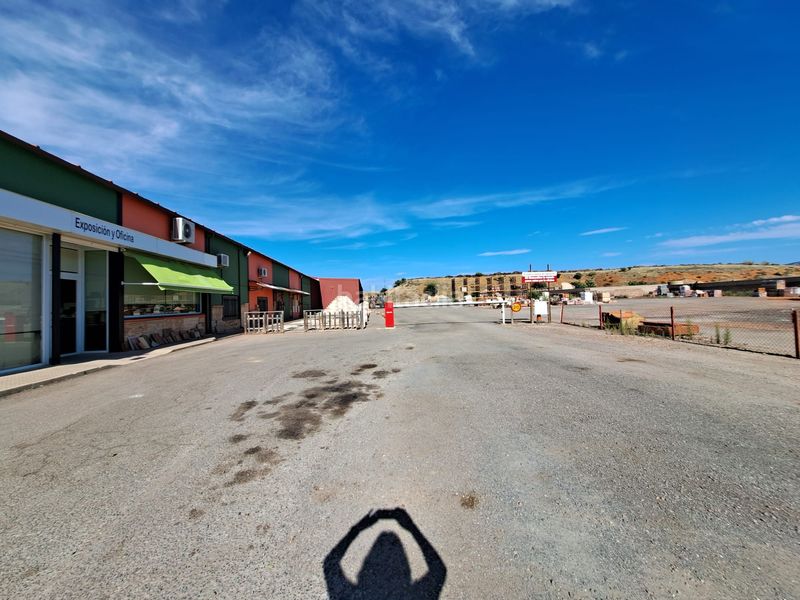 Foto d48c79c9-cea5-4b9c-ac95-cdd4c592faab. Industrial building in Carretera de Córdoba - Libertad Puertollano