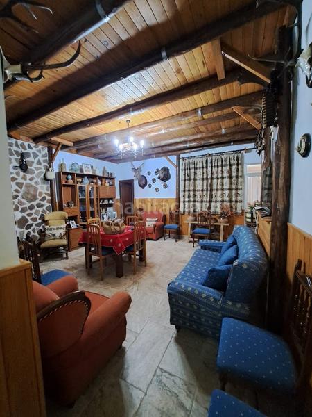 Foto 31fb86f9-9a0b-4248-83a7-8a2755ebd35c. House with parking in Centro Puertollano