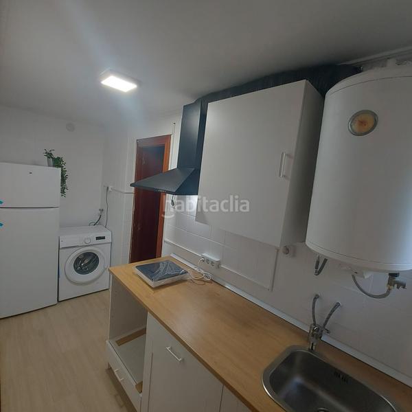 Foto dbf845bc-fbbf-46e6-9b05-9c6e12a8f8dd. Lloguer apartament a PAU 2-600 Puertollano