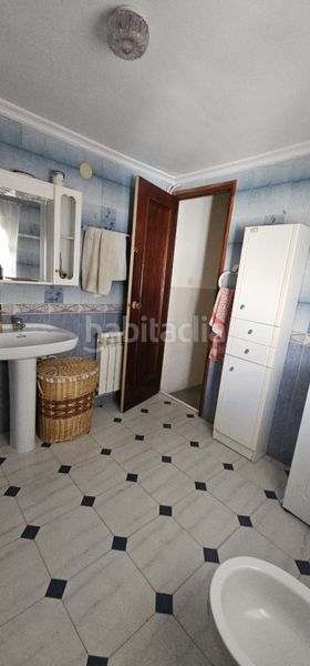 Foto 2be0bae5-bb79-42aa-aef8-5023fe1fac89. House with heating parking in El Poblado - Abulagar Puertollano