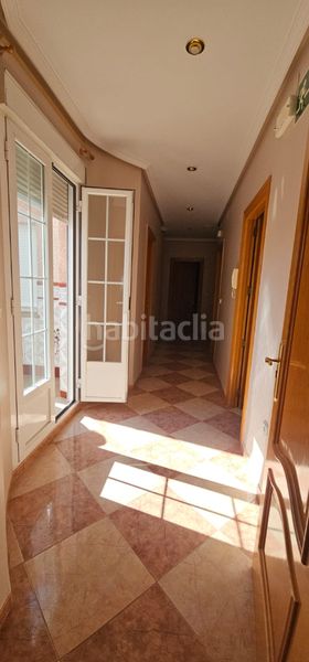 Foto 094cad46-c076-4ee2-811b-e0694e29c18c. Casa amb calefacció piscina a Centro Puertollano