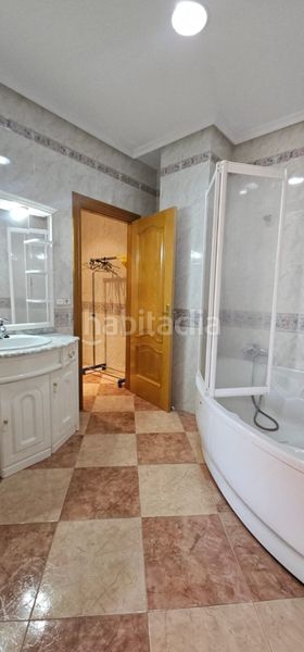 Foto 2df117c6-f289-4b17-a374-45ffa4c4d261. Casa amb calefacció piscina a Centro Puertollano