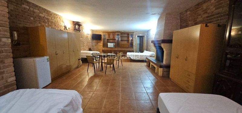 Foto 5046ae37-f4bd-4d5f-bf5a-61329a3dd10e. Casa amb calefacció piscina a Centro Puertollano