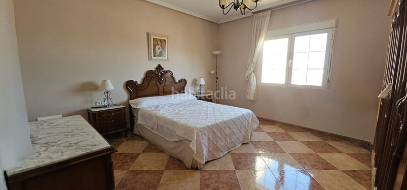 Foto b2e1462e-d6ad-4457-b592-92c46ceeb27c. Casa amb calefacció piscina a Centro Puertollano