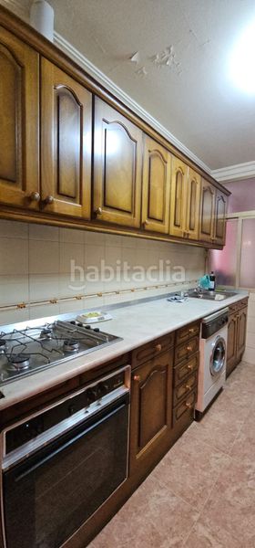 Foto f74c0d44-e0fc-4109-9446-ff4e43bf145c. Pis amb calefacció aparcament a Centro Puertollano