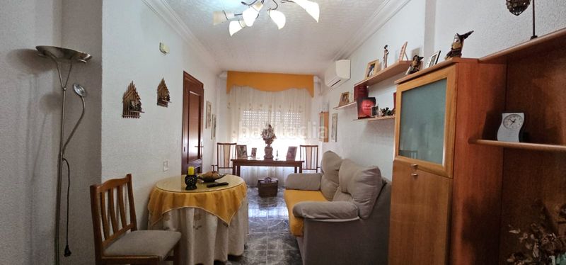 Foto 7e10c4d5-6bec-4120-9090-9c0277ac4c05. Casa amb calefacció a Centro Puertollano