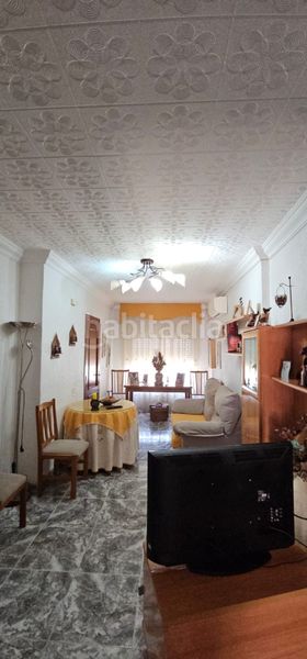 Foto acbbf043-ff82-46b9-b8db-9797cb397d03. Casa amb calefacció a Centro Puertollano