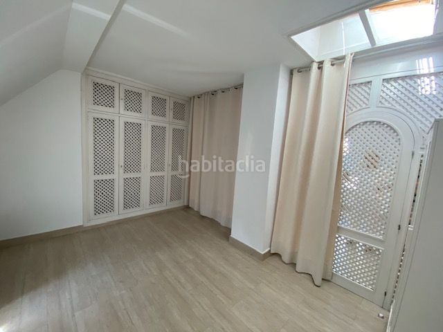Foto e2e9cf05-5c03-4df4-82ff-6890062fba8d. Lloguer àtic amb calefacció piscina a Nueva España Madrid