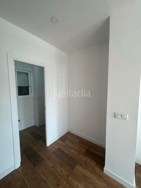 Foto 34b06360-dc03-46ac-b6bc-868e1b55c3e2. Oficina amb calefacció a Las Águilas Madrid