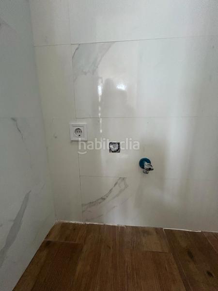 Foto e92a815b-3cd6-4198-bc92-5b3086df3293. Oficina amb calefacció a Las Águilas Madrid