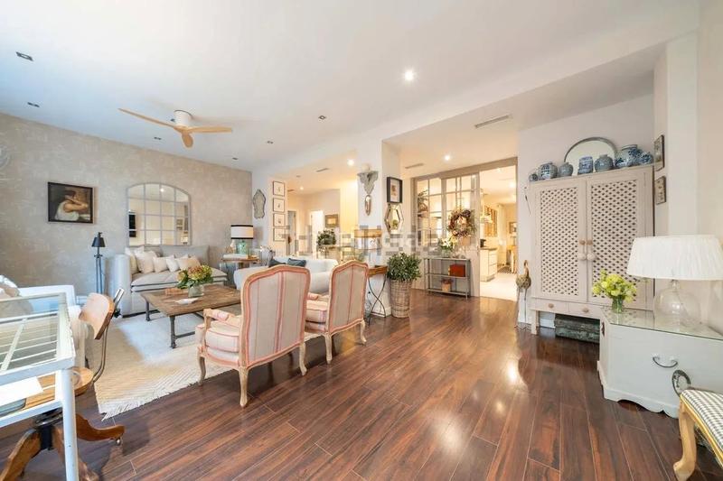 Foto 547930ae-7007-4c25-9d7e-789b74a557d9. Zweistöckige wohnung mit heizung parking in Niño Jesús Madrid